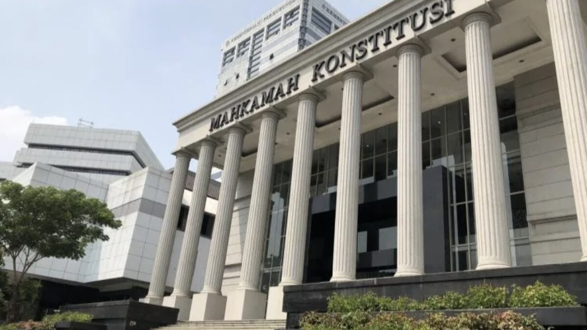 Dihina Tak Bisa Diwakili Relawan, Presiden dan Wapres Harus Lapor Sendiri