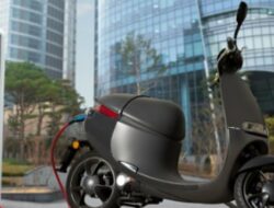 Baterai Motor Listrik Panas, Jangan Langsung Cas Setelah Berkendara