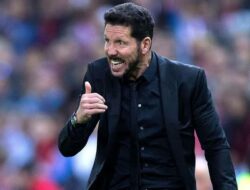 Diego Simeone Awet di Atletico Madrid, Mau Tiru Ferguson?