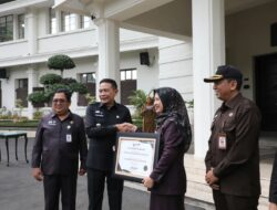 Dispendukcapil Kota Malang Meraih WBBM, Mendorong Perangkat Daerah Tingkatkan Kualitas Pelayanan