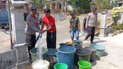 Polres Malang Salurkan 4.000 Liter Air Bersih ke Warga Terdampak Kekeringan