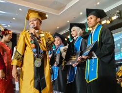 941 Mahasiswa Mengikuti Prosesi Wisuda di UIBU, Bernuansa Santai dan Menghibur