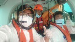 Perkuat Operasi SAR, Polri Evakuasi Dua Jenazah KM Virgo dengan Helikopter