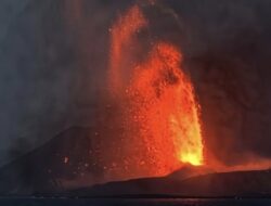 Anak Krakatau Erupsi, Ternyata Lima Gunung Api Ini Juga Erupsi Nyaris Bersamaan