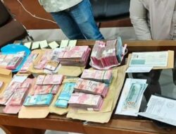 KPK Temukan Dolar AS, SGD dan Perhiasan Diduga Emas di BPN Jatim