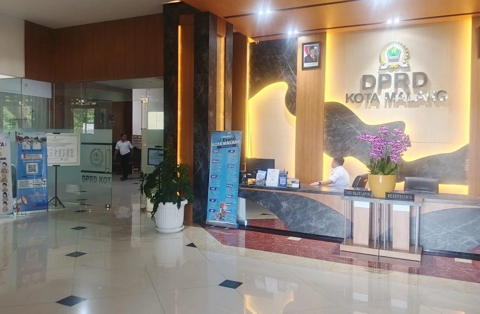Suasan Lobi Gedung DPRD Kota Malang