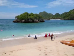 Pantai Gatra Malang: Ketika Wisata Tak Boleh Menang atas Konservasi