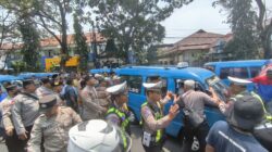 Transjatim Koridor 2 Diprotes Sopir Angkot Malang, Jalan Raden Intan Diblokade