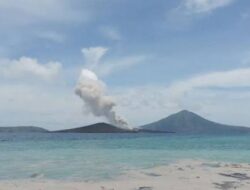 Gunung Anak Krakatau Siaga, Warga dan Wisatawan Dilarang Mendekat 5 Km