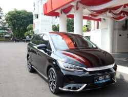 Kendaraan Dinas Surabaya Beralih ke Mobil Listrik, Kebijakan Berlanjut 2027