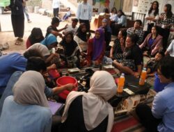 Mahasiswa UB Kenalkan Pestisida Daun Pepaya untuk Hama Tanaman di Malang