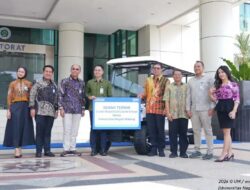 UM Terima Dua Mobil Golf dari BRI untuk Dukung Mobilitas Kampus