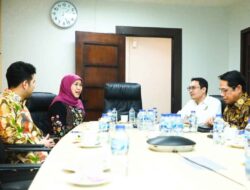 Khofifah dan Emil Datangi Kementerian ESDM, Bahas Pasokan BBM Jatim