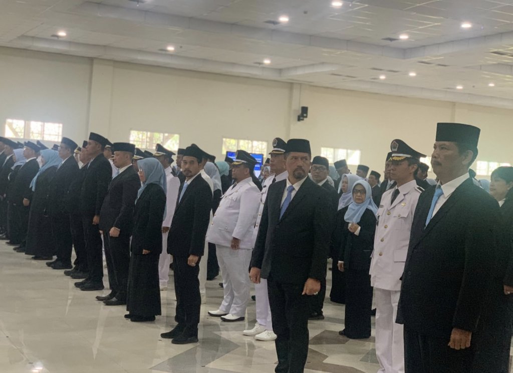 Wali Kota Malang Wahyu Hidayat dalam pelantikan 176 pejabat Pemkot Malang di Islamic Center Kota Malang