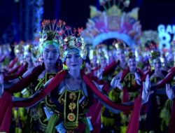 Bersama 1.300 Penari, Siswi Sekolah Rakyat Tampil di Festival Gandrung Sewu 2026