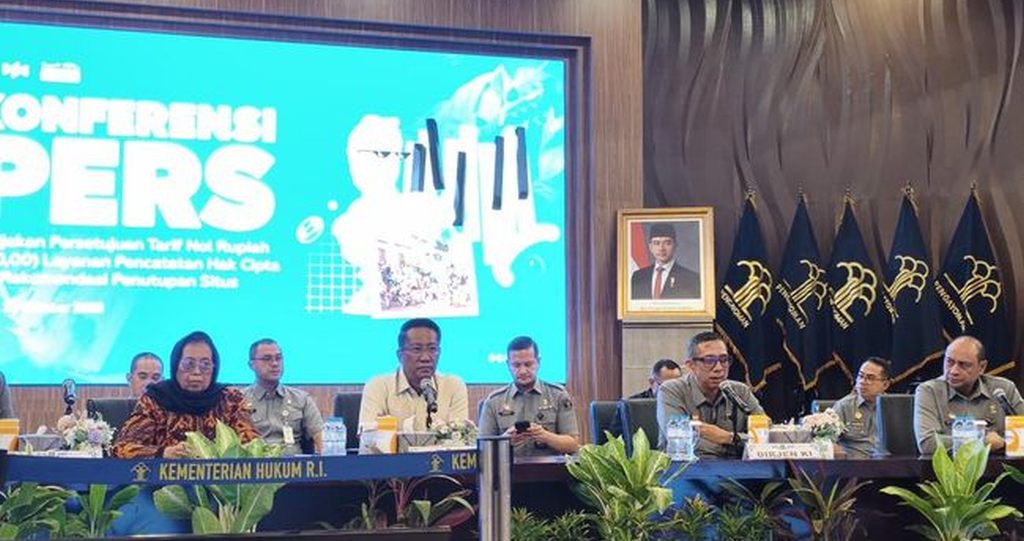 Menteri Hukum Supratman Andi Agtas menjelaskan pemblokiran badan usaha yang belum melaporkan beneficial owner.