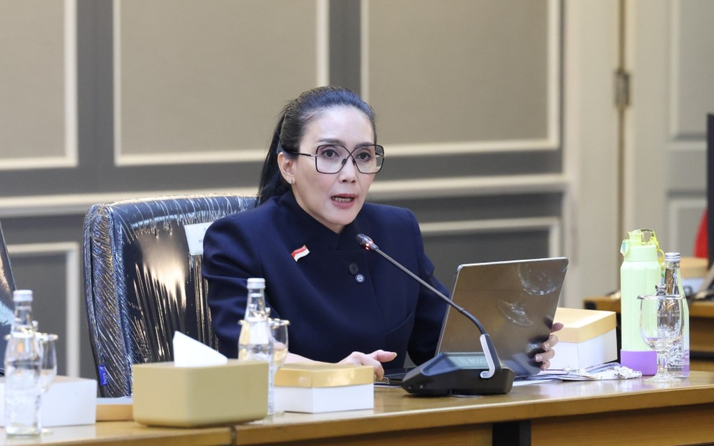 Rieke Diah Pitaloka, anggota Komisi XIII DPR RI, menyampaikan usulan perlindungan pekerja migran Indonesia di Malaysia.