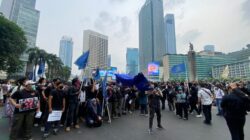 Mahasiswa UI Tembus Barikade Menuju Bundaran HI, Lima Tuntutan Mengemuka pada Hari Sumpah Pemuda