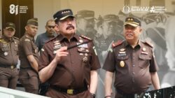 Jaksa Agung Sanitiar Burhanuddin bersama jajaran Kejaksaan Agung dan Kejati Jawa Timur dalam inspeksi kerja di kantor kejaksaan wilayah Malang Raya.
