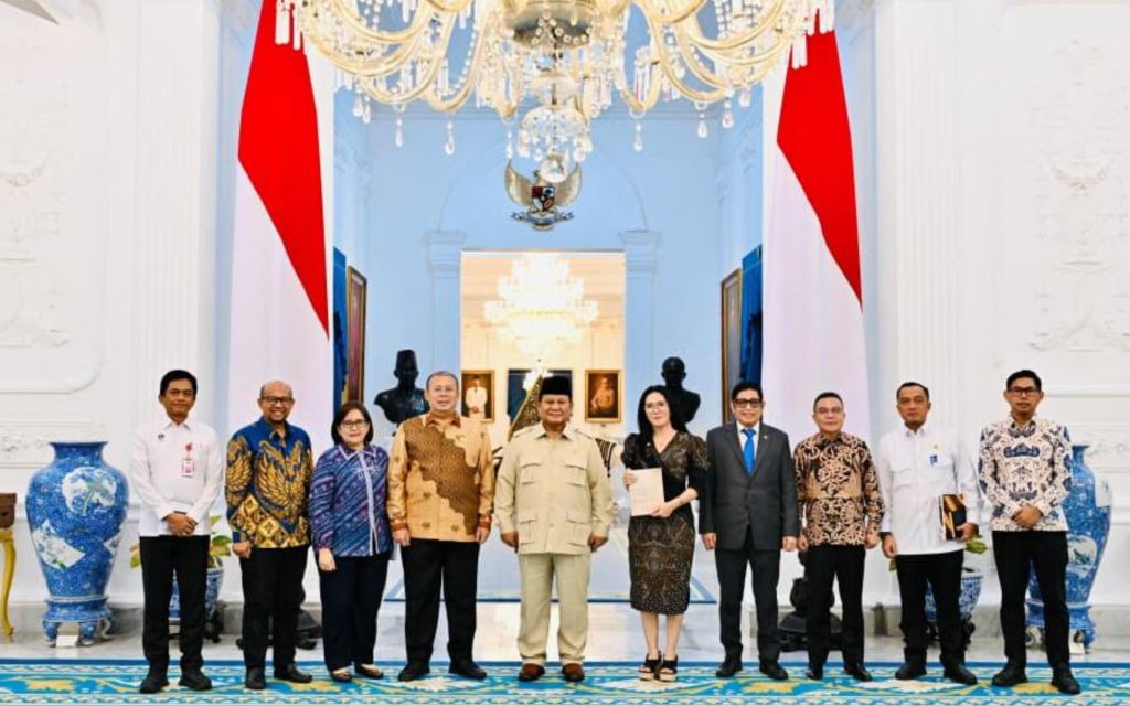 Presiden Prabowo Subianto menerima tim perumus RUU Satu Data Indonesia di Istana Kepresidenan Jakarta untuk membahas tata kelola dan kedaulatan data nasional.