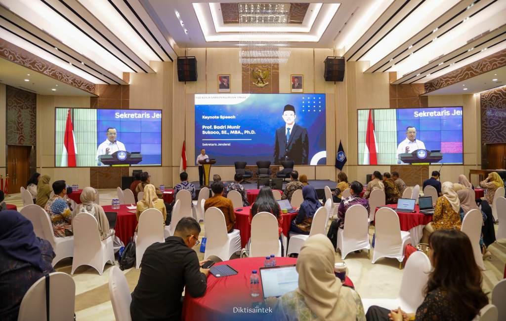 Kegiatan diskusi kelompok terarah Kemdiktisaintek mengenai penguatan tata kelola kerja sama dan internasionalisasi pendidikan tinggi.