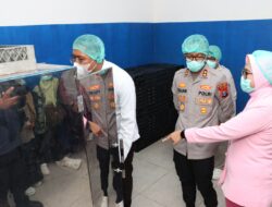 Kapolres Malang Turun Langsung Cek MBG Prasmanan, Pastikan Makanan Siswa Aman dan Bergizi