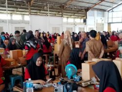 BLT Cukai Rp 248,5 Juta Diserahkan Kepada 710 Buruh Pabrik Rokok
