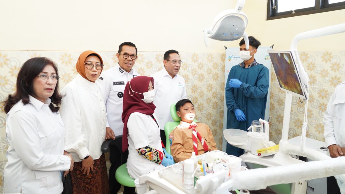 Wamenkes Meninjau Pelayanan Kesehatan Desa di Batu, Deteksi Dini Penyakit Diperkuat