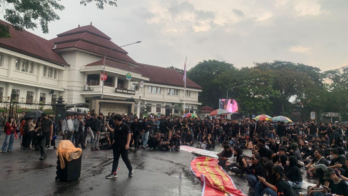 Aksi Demo Aliansi Rakyat Bangkit Bersatu di Malang, Menyoroti Karhutla dan Menuntut Kesejahteraan Rakyat