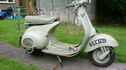 Harga Vespa Tak Gampang Amblas, Mengapa Motor Lawas Ini Tetap Diburu?