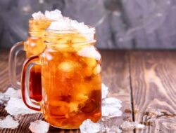 Mitos Minum Es Saat Cuaca Panas Bisa Ganggu Kesehatan, Nih Faktanya!