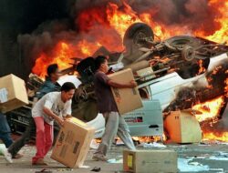 Dari Reformasi 1998 hingga Demo 2025, Ini Deretan Demonstrasi di Indonesia yang Berujung Kerusuhan