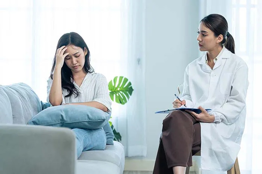 Konsultasi kesehatan mental untuk mendukung deteksi dini dan penanganan masalah kesehatan jiwa.