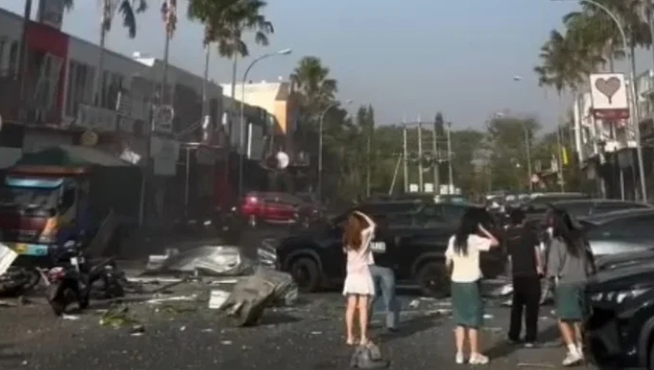 Alt text: Kondisi ruko di Pakuwon City Surabaya setelah terjadi ledakan