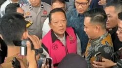 Eks Jampidsus Febrie Adriansyah Jalani Sidang Dakwaan, 34 Jaksa Disiapkan