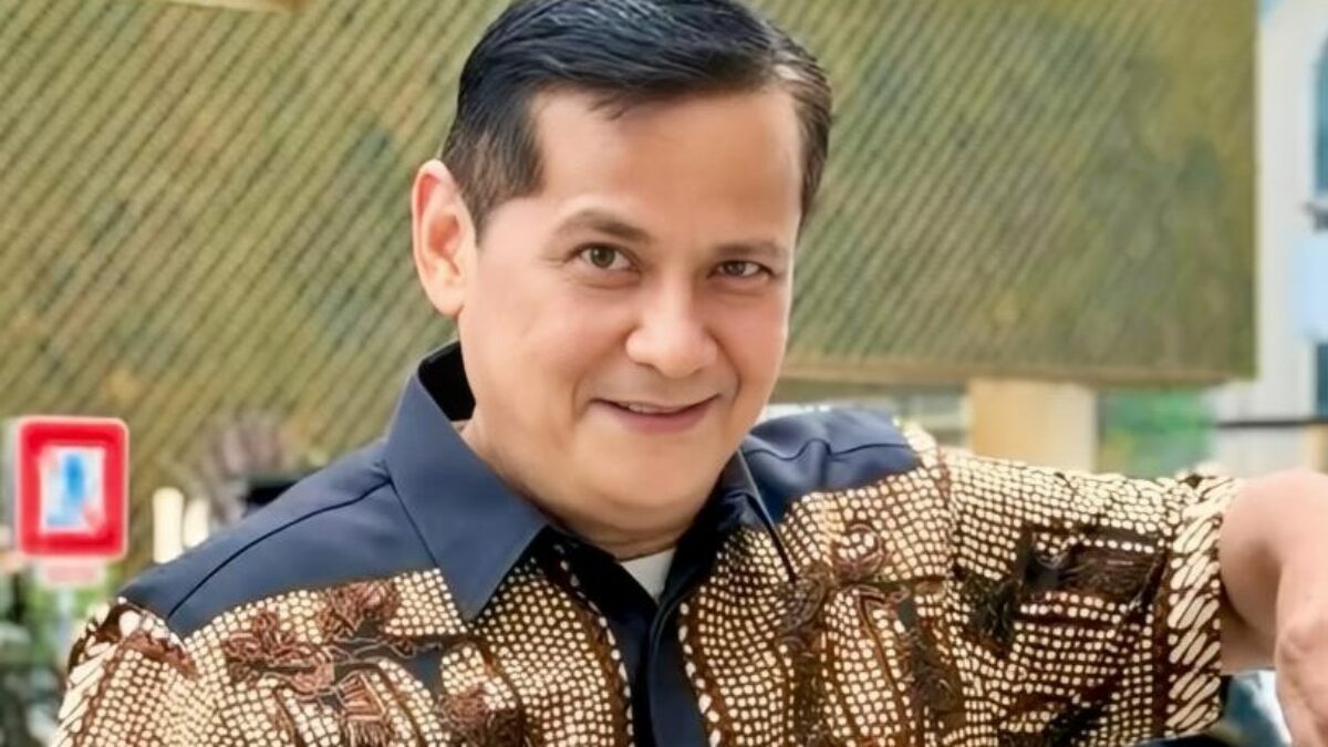 Mantan Kepala Divisi Hubungan Internasional Polri Napoleon Bonaparte yang meninggal dunia pada 18 Oktober 2026.