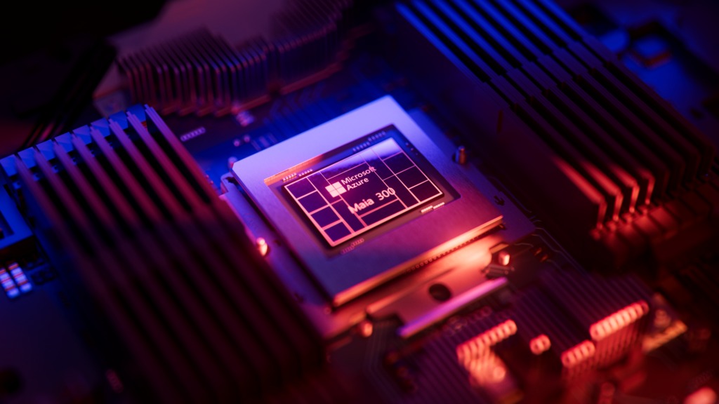 Chip akselerator AI Microsoft Maia 300 untuk infrastruktur pusat data Azure.