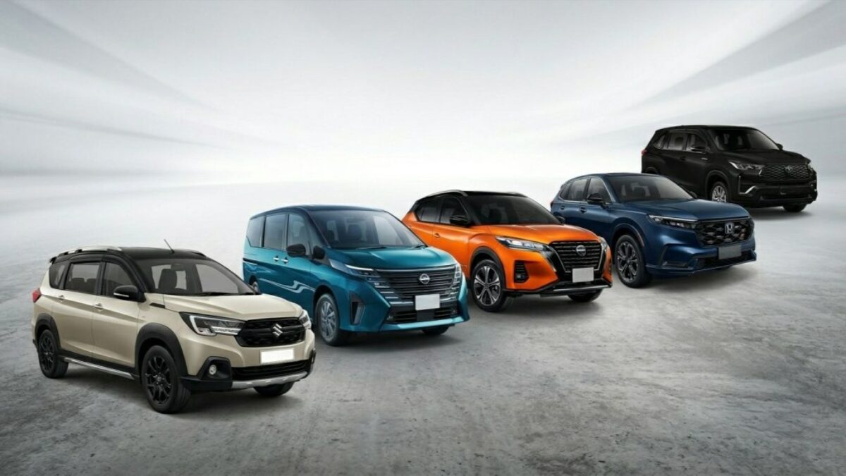 Mobil hybrid untuk keluarga dengan teknologi mesin bensin dan motor listrik.