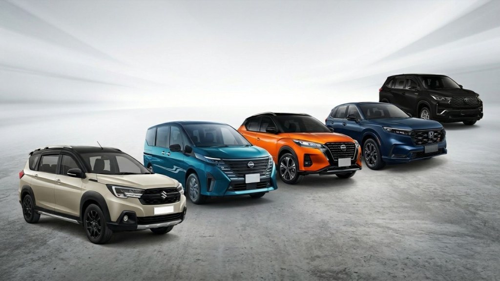 Mobil hybrid untuk keluarga dengan teknologi mesin bensin dan motor listrik.