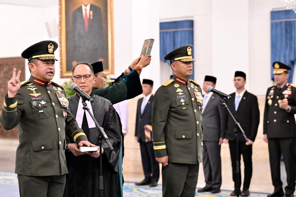 Presiden Prabowo Subianto melantik Jenderal TNI Maruli Simanjuntak sebagai Wakil Panglima TNI dan Kepala Badan Nasional Pengelola Perbatasan dan Daerah Terpencil.