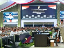 Prabowo Kumpulkan 800 Perwira Tinggi TNI-Polri, Soroti Tantangan Baru